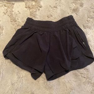 Lululemon black shorts size 6